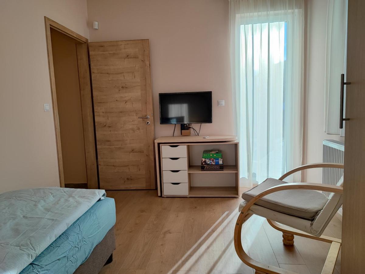 White Column House Apartment Diosd Ngoại thất bức ảnh